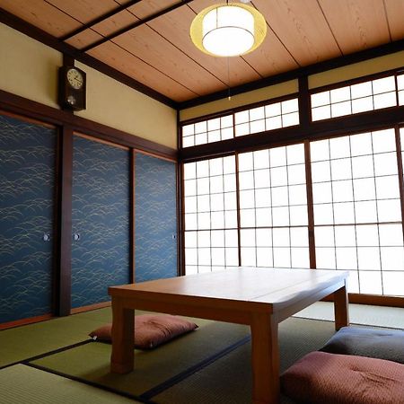 Guesthouse Iwase Toyama Station Esterno foto