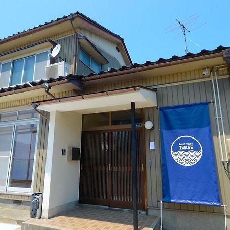 Guesthouse Iwase Toyama Station Esterno foto