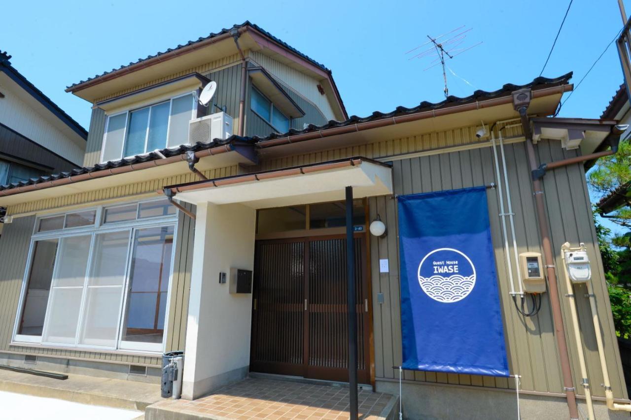 Guesthouse Iwase Toyama Station Esterno foto