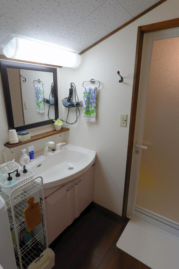 Guesthouse Iwase Toyama Station Esterno foto