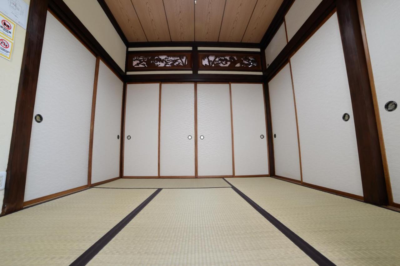 Guesthouse Iwase Toyama Station Esterno foto
