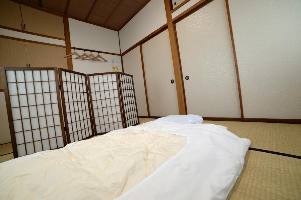 Guesthouse Iwase Toyama Station Esterno foto
